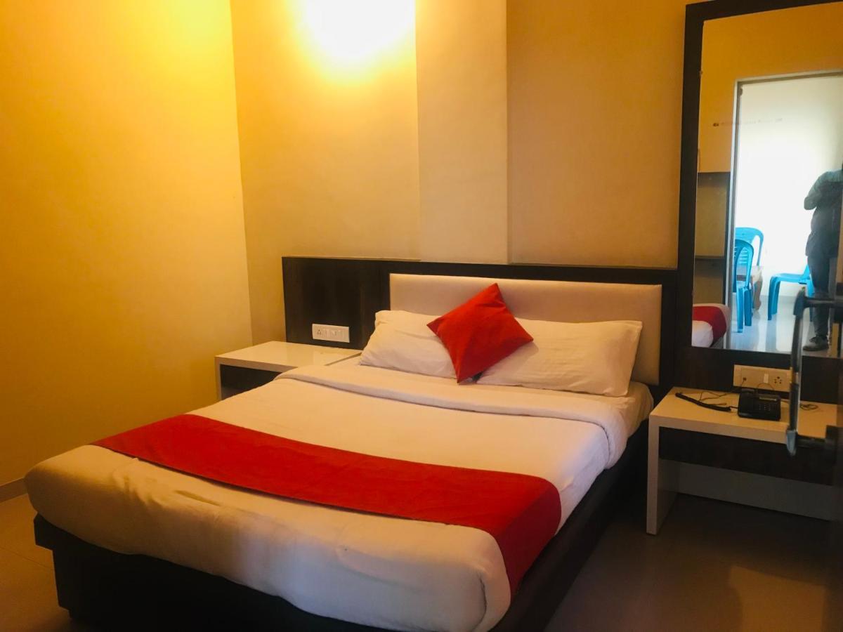 Staymaker Prakash International Gonikoppal Exterior photo
