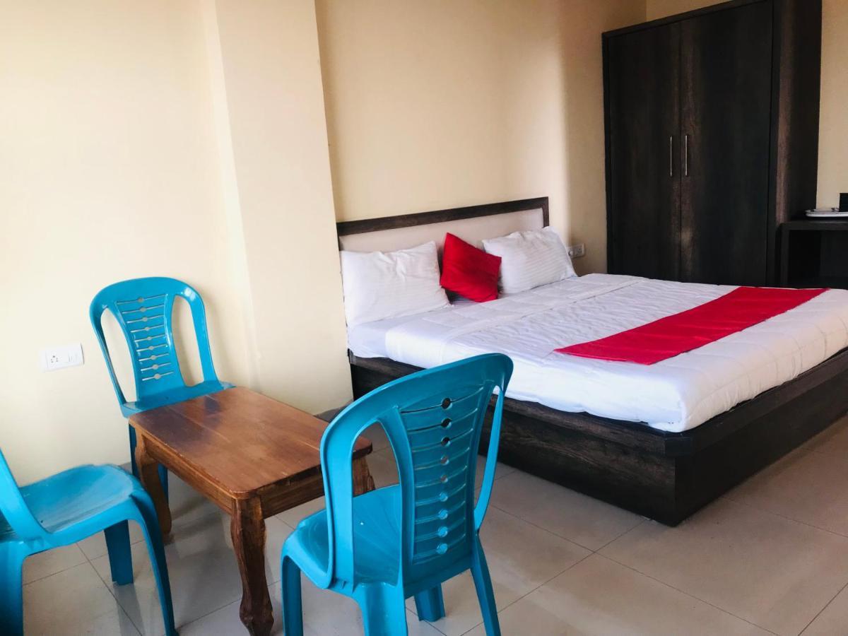 Staymaker Prakash International Gonikoppal Exterior photo