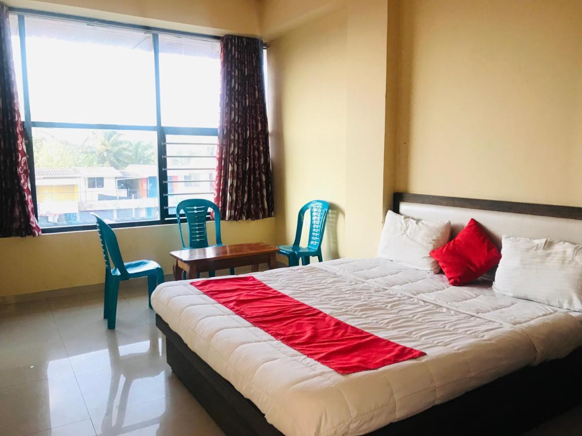 Staymaker Prakash International Gonikoppal Exterior photo